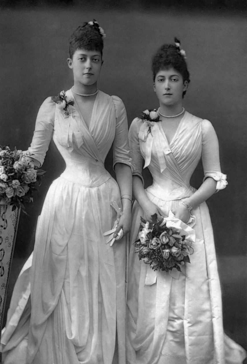 Prinsessene Victoria 1868-1935 og Maud 1869-1938 av Wales, 1890. av William and Daniel Downey