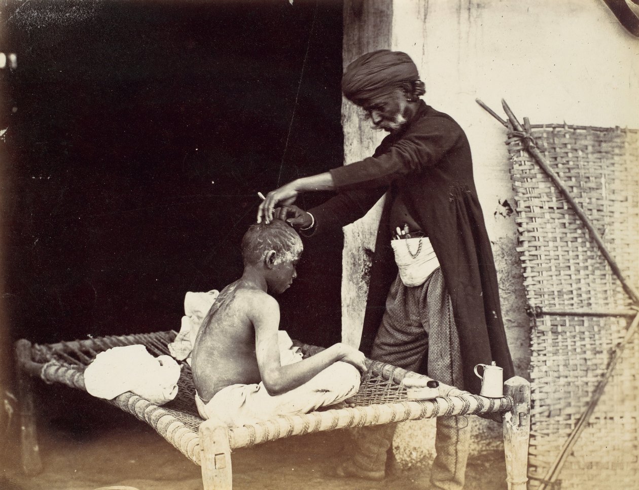 Indisk frisør, 1860-tallet. av Willoughby Wallace Hooper