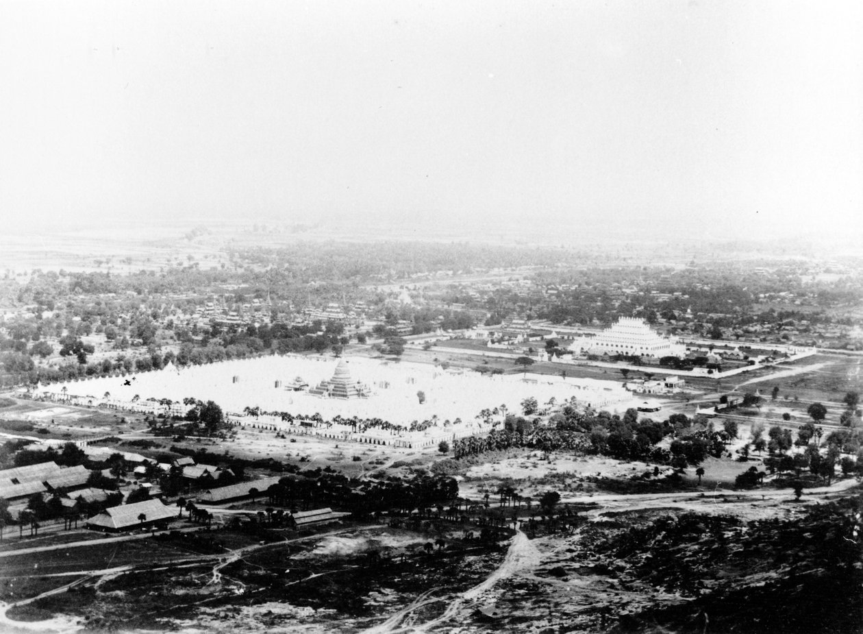 Utsikt fra Mandalay Hill, Burma 1886 av Willoughby Wallace Hooper
