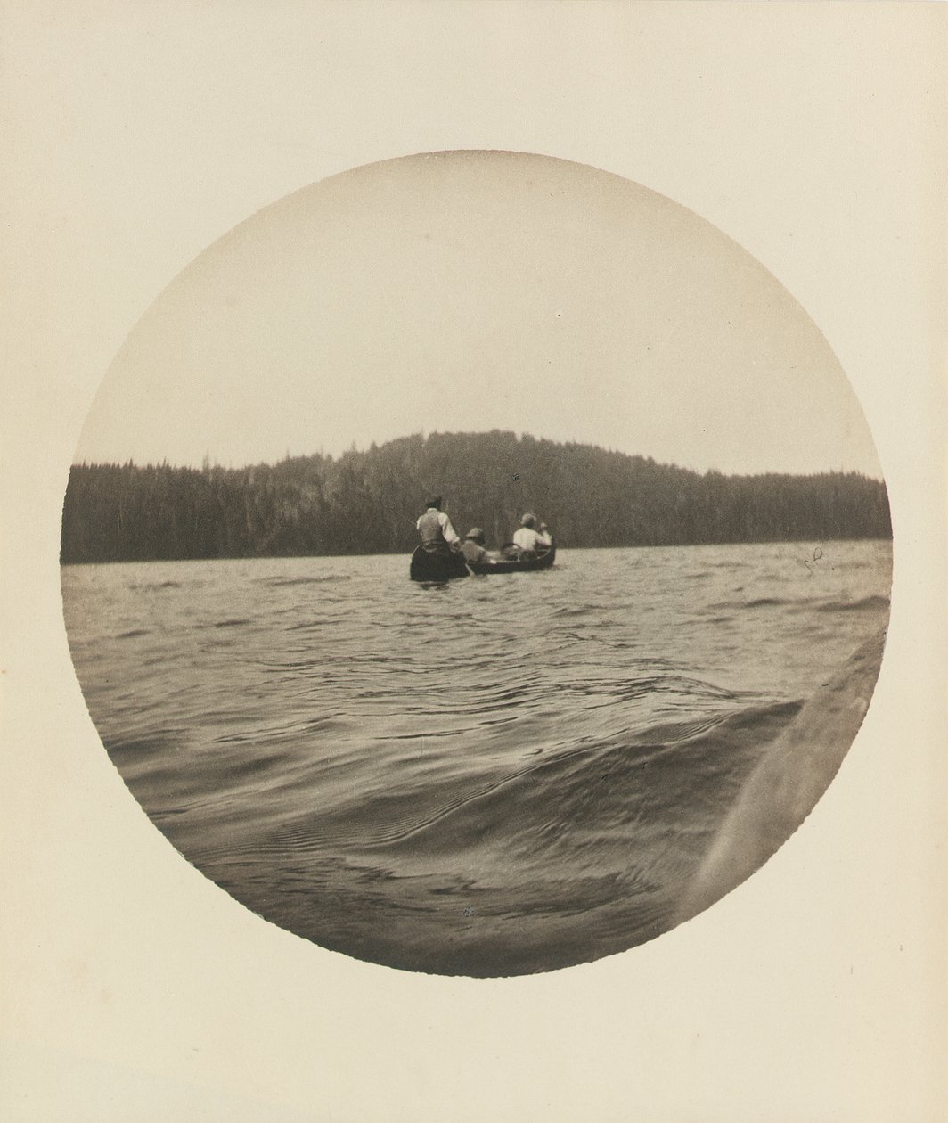 Tre kanopadlere, Lake St. John, provinsen Quebec, ca. 1895, ca. 1904 (gelatinsølvtrykk) av Winslow Homer