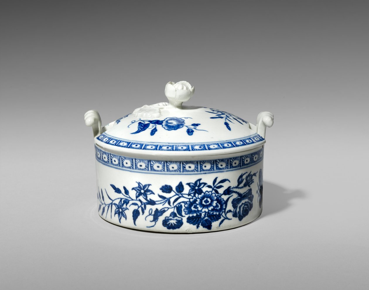 Butter Tub, ca. 1770-1783 (myklimt porselen med overføringstrykk) av Worcester Porcelain Manufactory