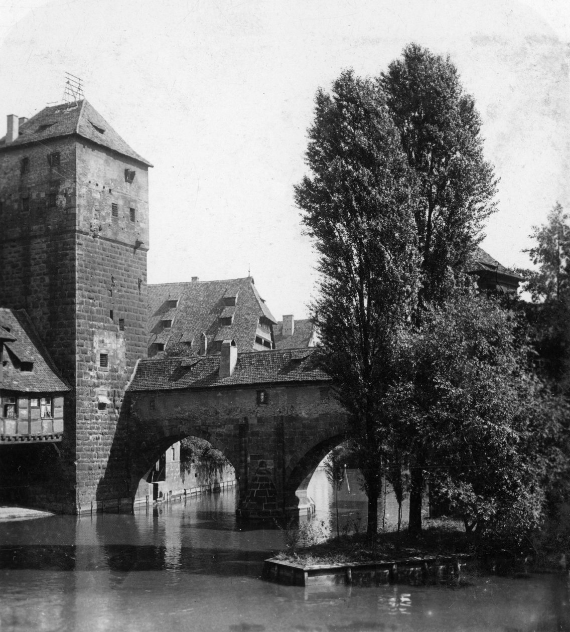 Henkersteg The Hangmans Bridge, Nürnberg, Bayern, Tyskland, ca 1900-tallet. av Wurthle and Sons