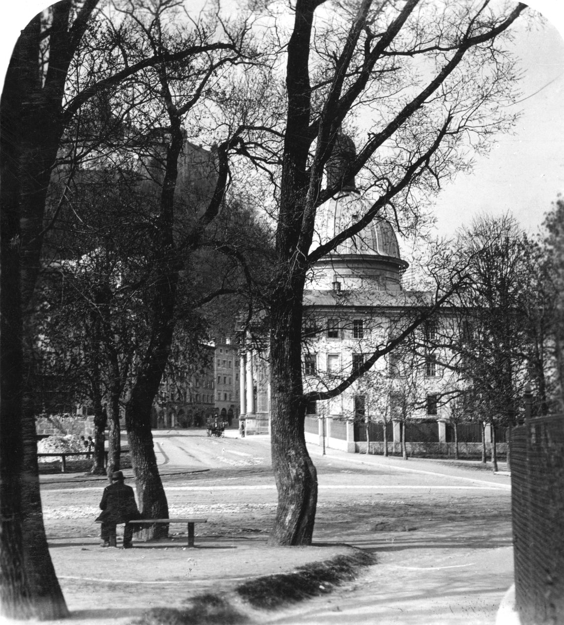 Kajetanerplatz og Hohensalzburg festning, Salzburg, Østerrike, ca 1900 av Wurthle and Sons