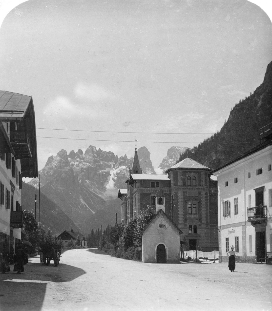 Landro og Monte Cristallo, Tyrol, Italia, ca 1900-tallet. av Wurthle and Sons