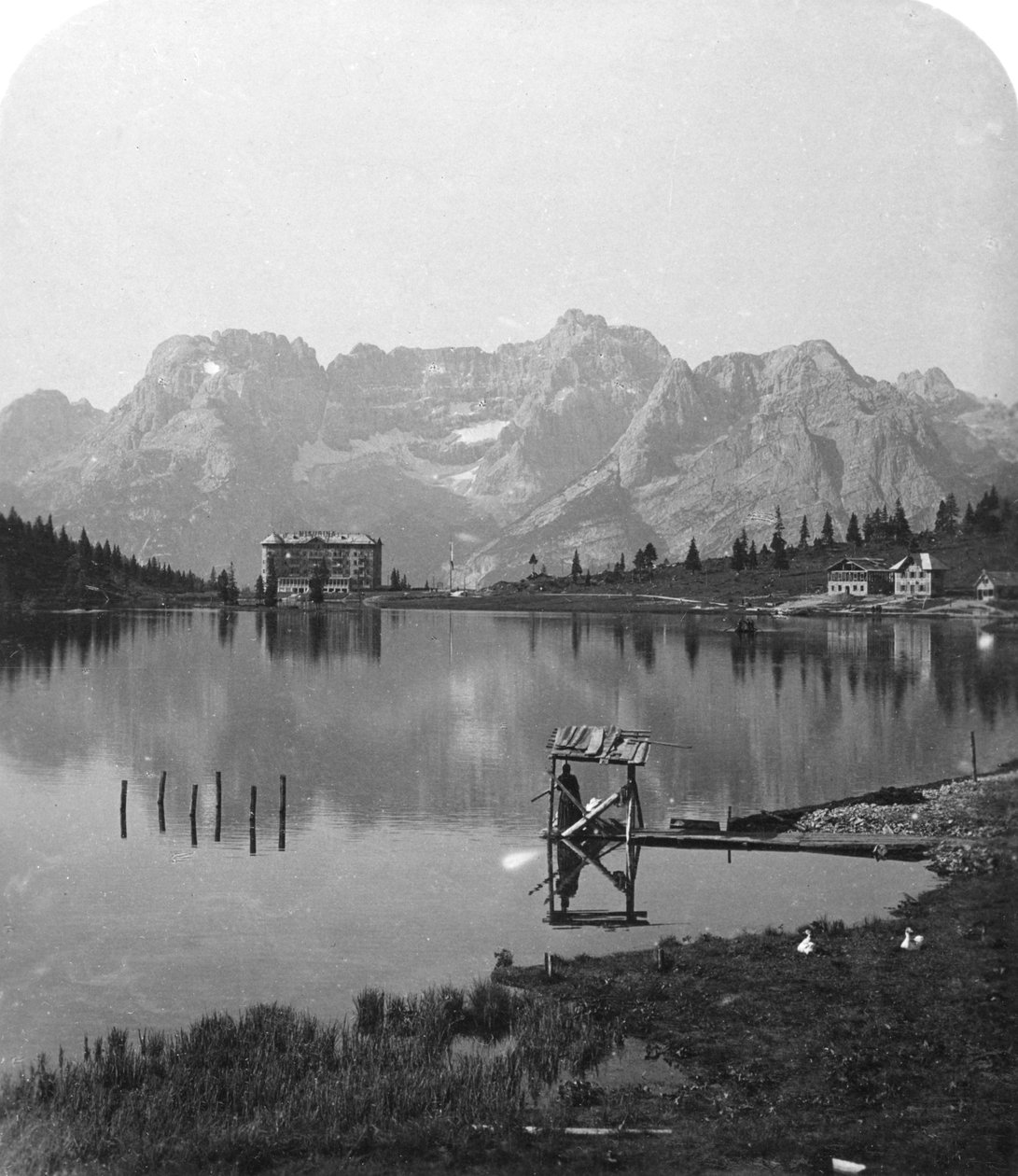 Misurina-sjøen, Sorapiss-toppene og Dolomittene, Italia, ca 1900. av Wurthle and Sons