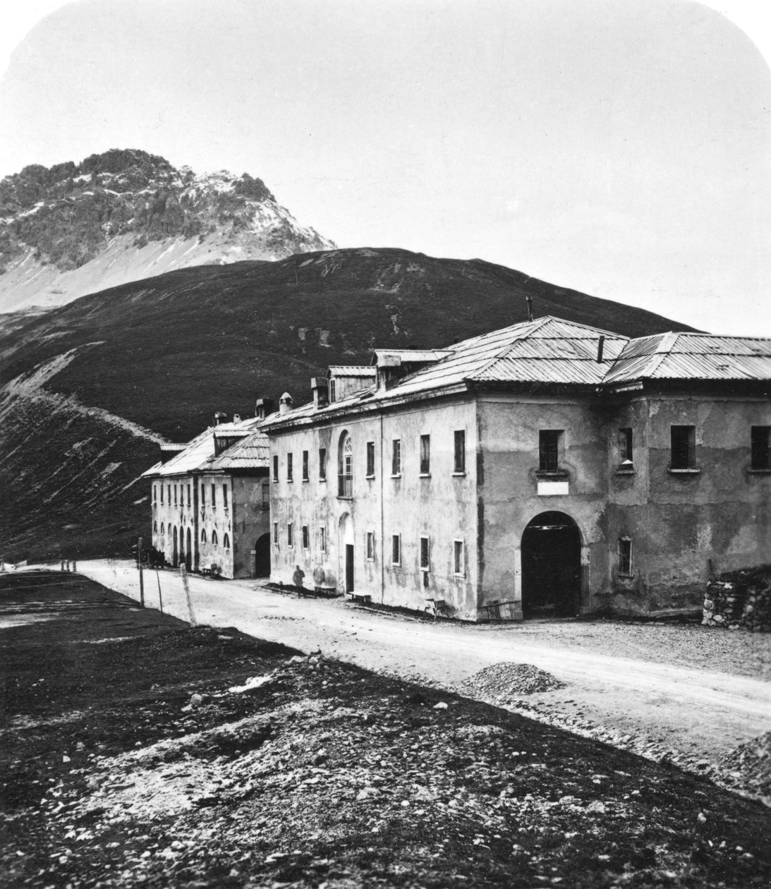 Santa Maria, på Umbrail-fjellovergangen, Tyrol, ca 1900-tallet. av Wurthle and Sons