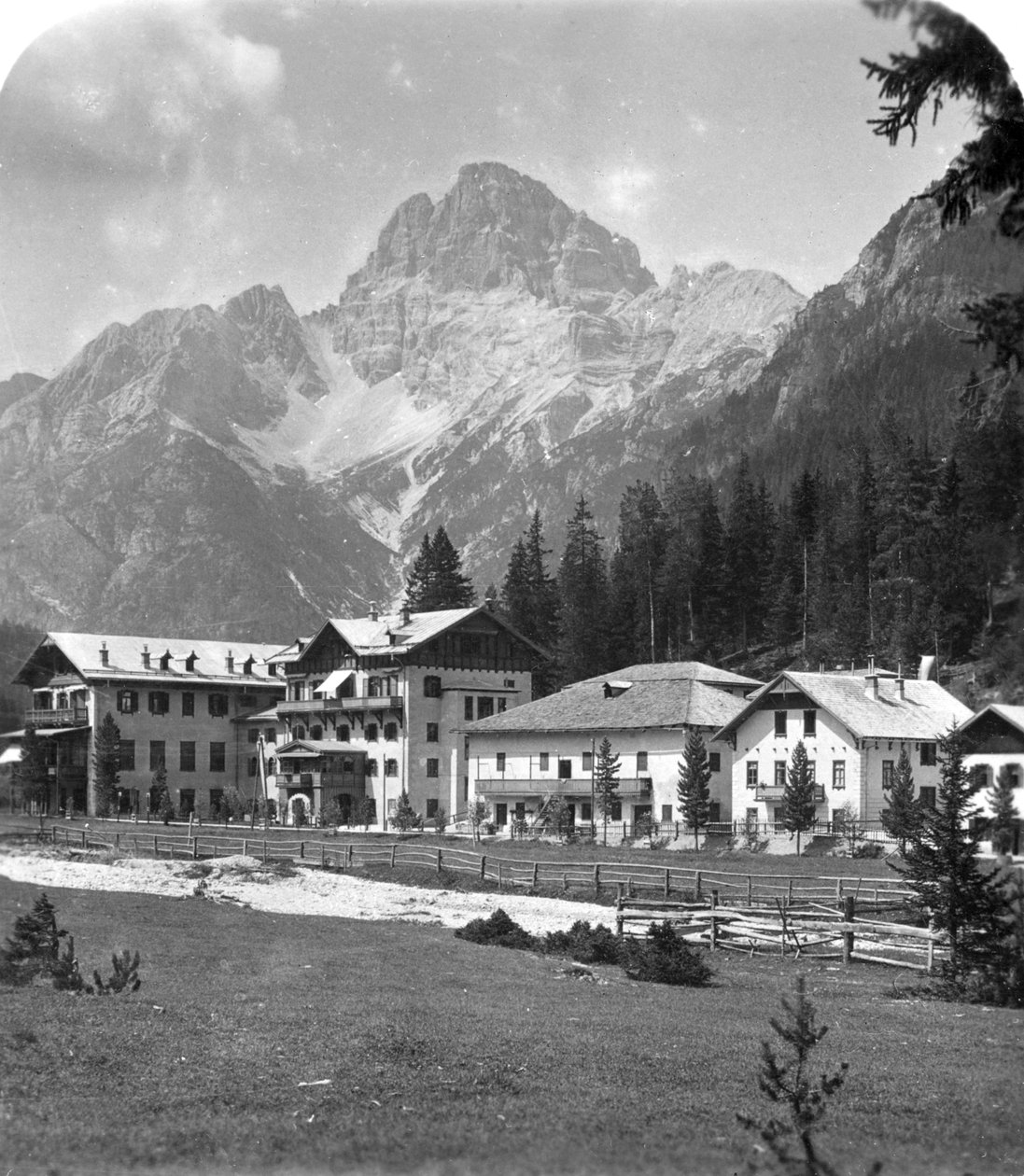 Schluderbach og Croda Pass Croda Rosa, Tyrol, Østerrike, ca 1900-tallet. av Wurthle and Sons