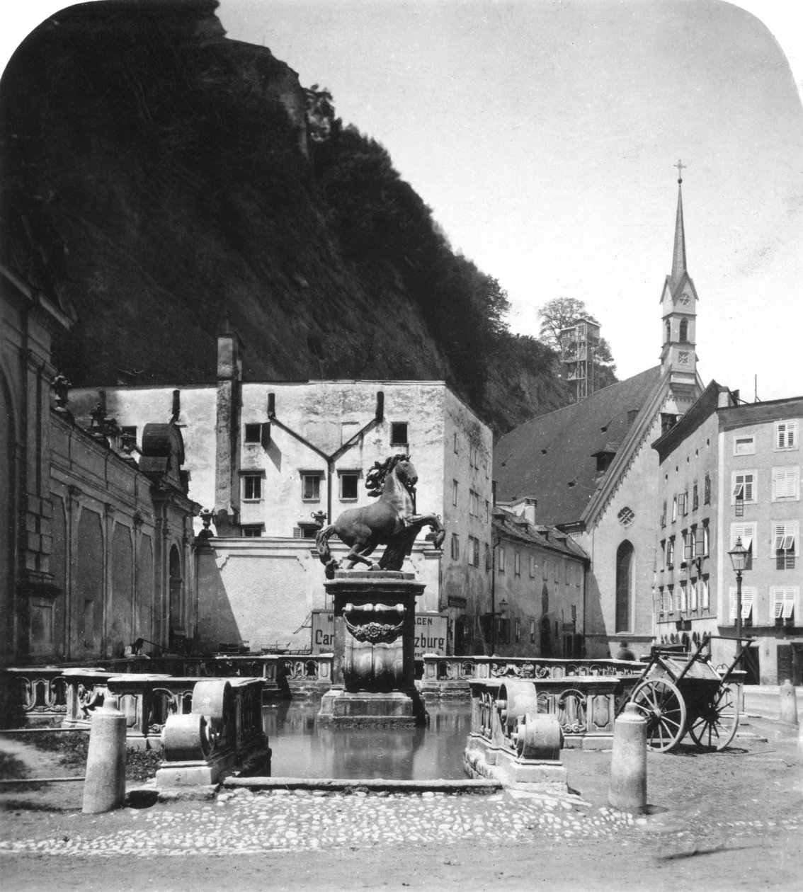 Pferdeschwemme-hestebrønnen, Salzburg, Østerrike, ca. 1900-tallet. av Wurthle and Sons