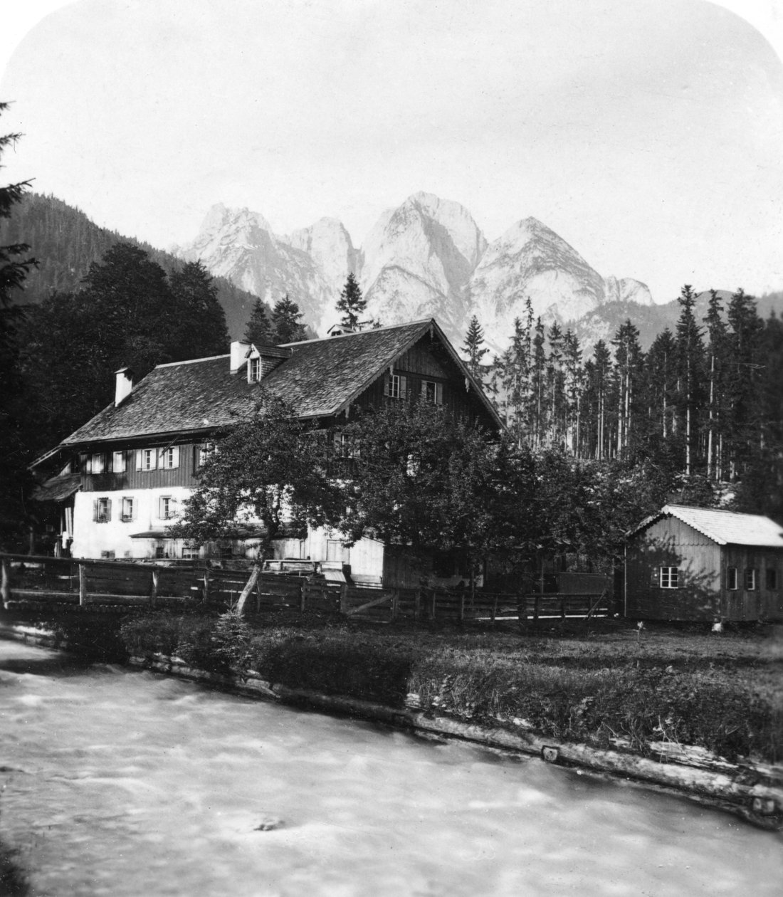 Smedene smir i Gosau, Salzkammergut, Østerrike, ca 1900-tallet. av Wurthle and Sons