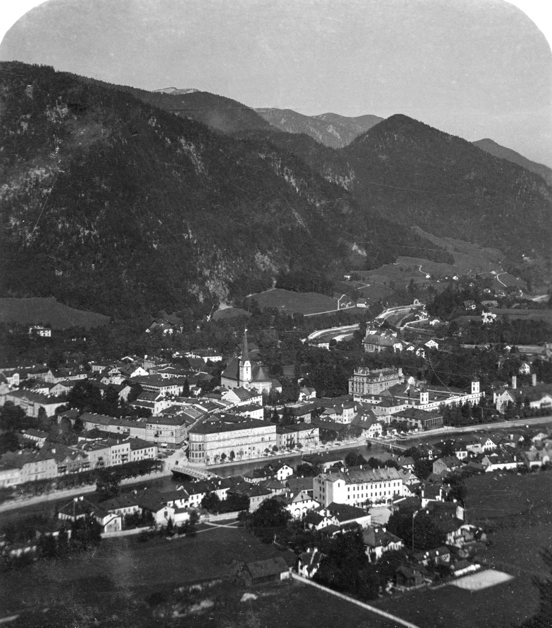 Trauntal-dalen, nær Bad Ischl, Salzkammergut, Østerrike, ca 1900-tallet. av Wurthle and Sons