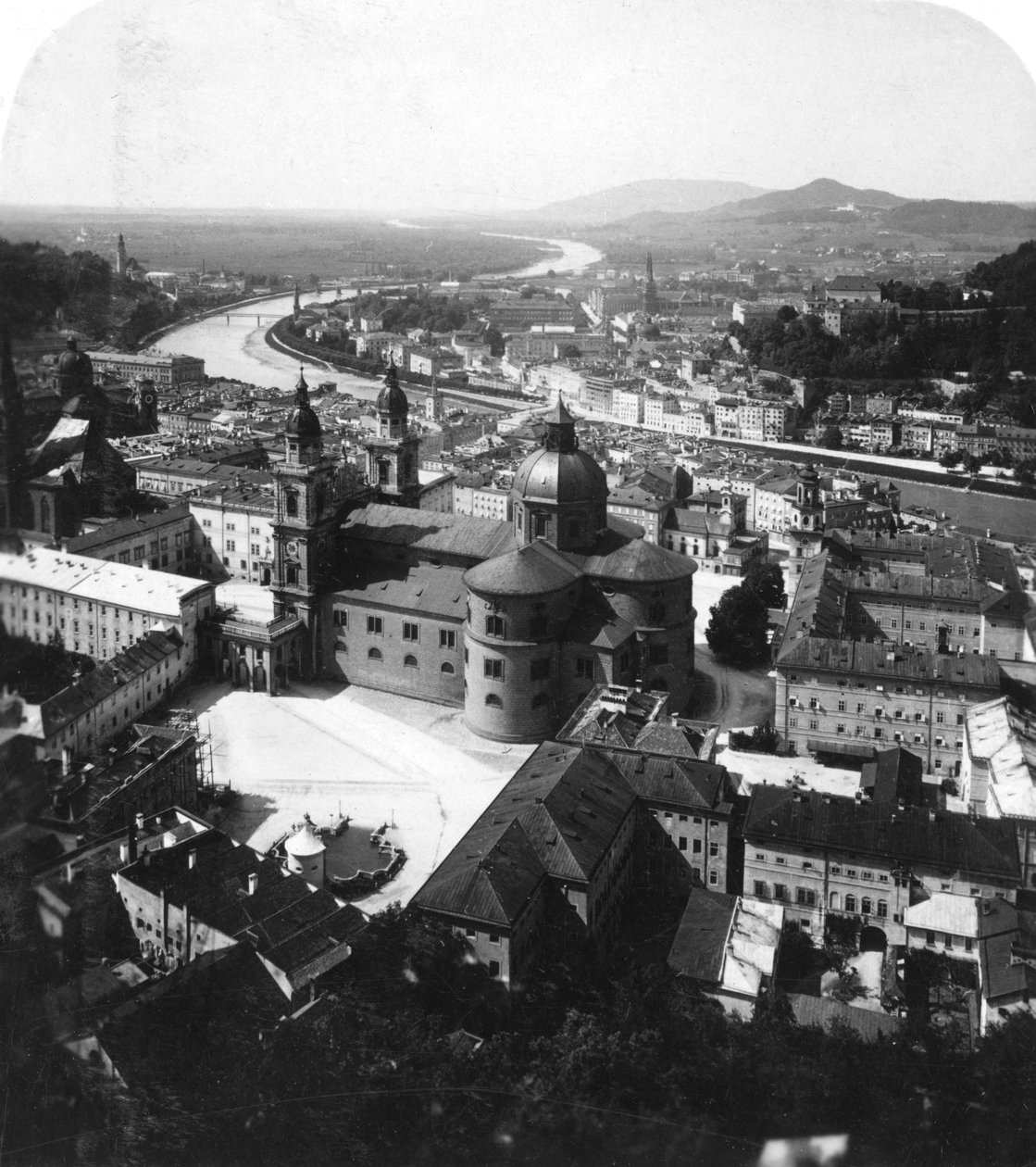Utsikt over Salzburg fra Hohensalzburg festning, Salzburg, Østerrike, c1900 av Wurthle and Sons
