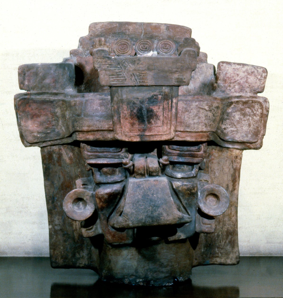 Begravelsesurne fra Monte Alban, 100-200 e.Kr. (keramikk) av Zapotec