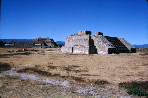 Observatorium, ca. 500 f.Kr.-900 e.Kr av Zapotec