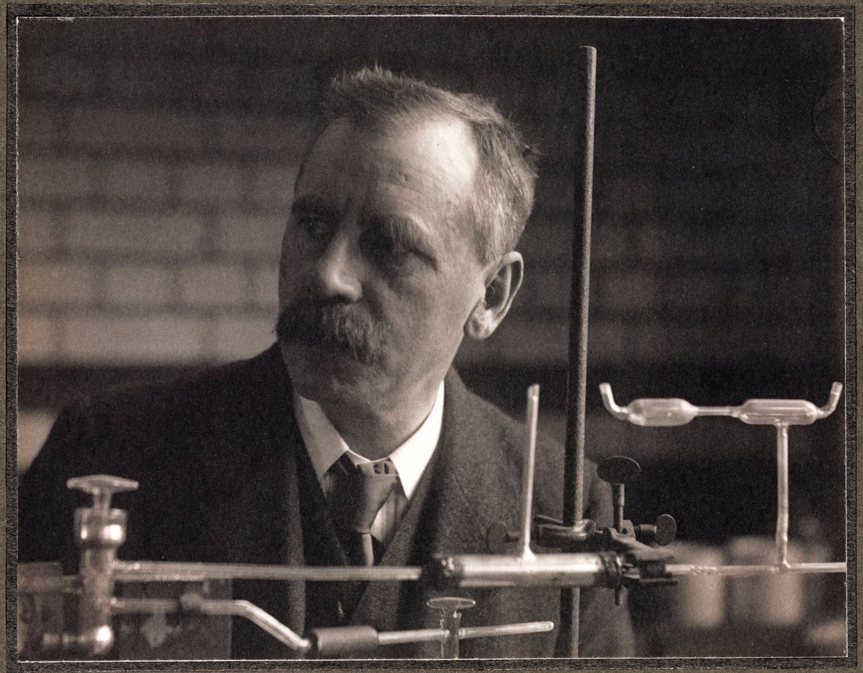 Herbert Brereton Baker , britisk kjemiker av Ferdinand Georg Waldmuller