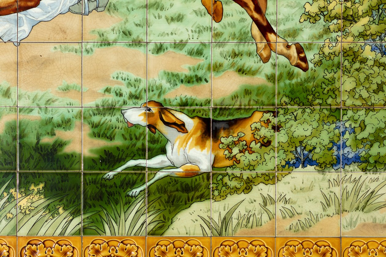 Innvendig visning, flispanel, maler Furcy Ernest Tondeur, eksekutør Boch Frères La Louvière, første panel, jaktscene med tre ryttere, detalj av . .