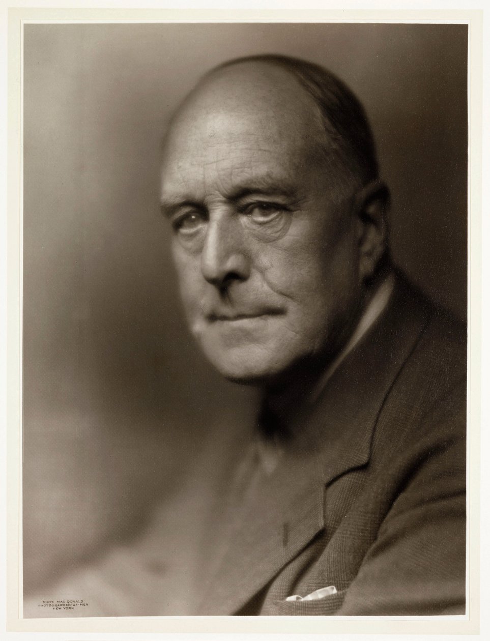 J Dudley Johnston' av John Pardon