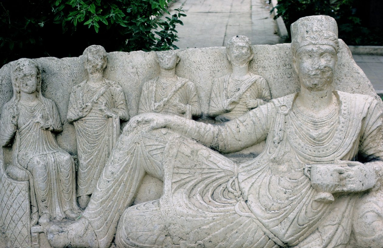 Relieff som viser en palmyrisk familie, sannsynligvis ca. 10.-8. århundre f.Kr. (stein) av Hippolyte Lalaise Devéria