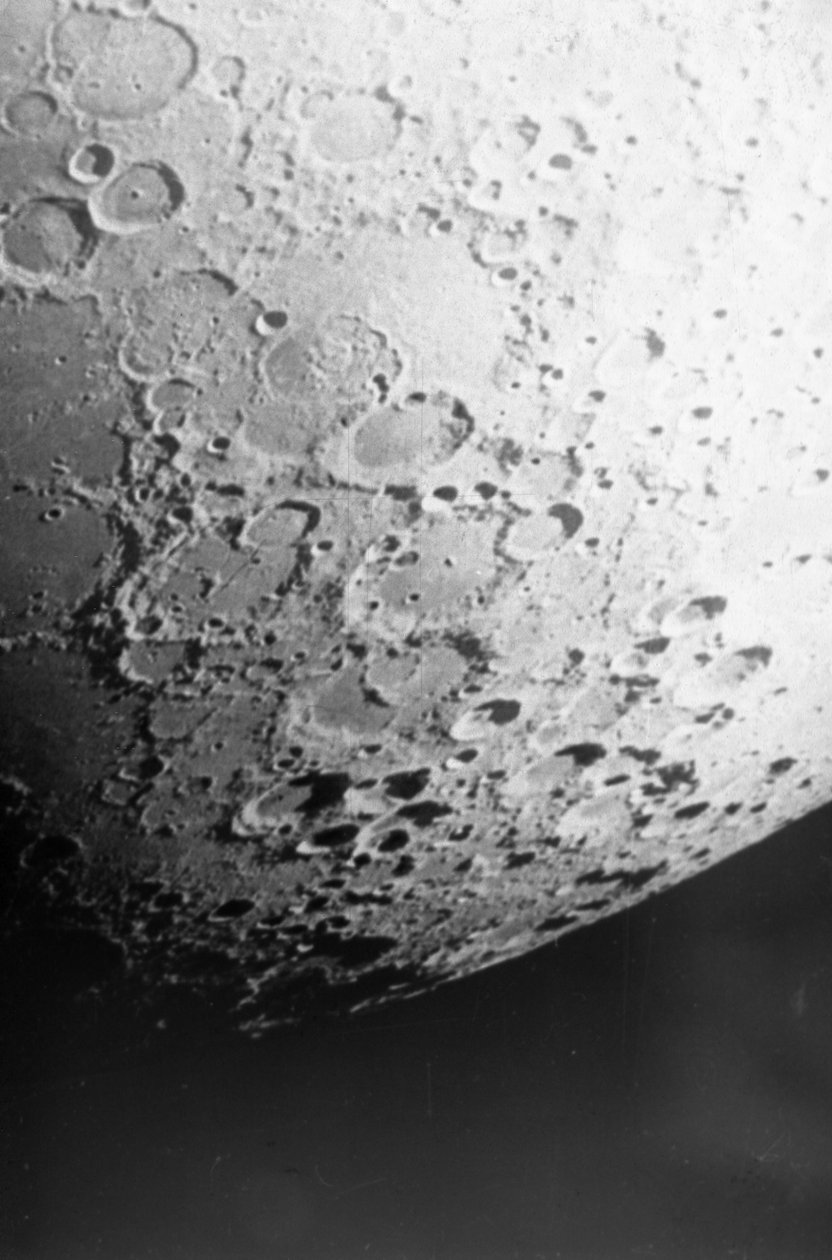Månens overflate sett fra Luna 16 av Frederick (attr. to) Barnard