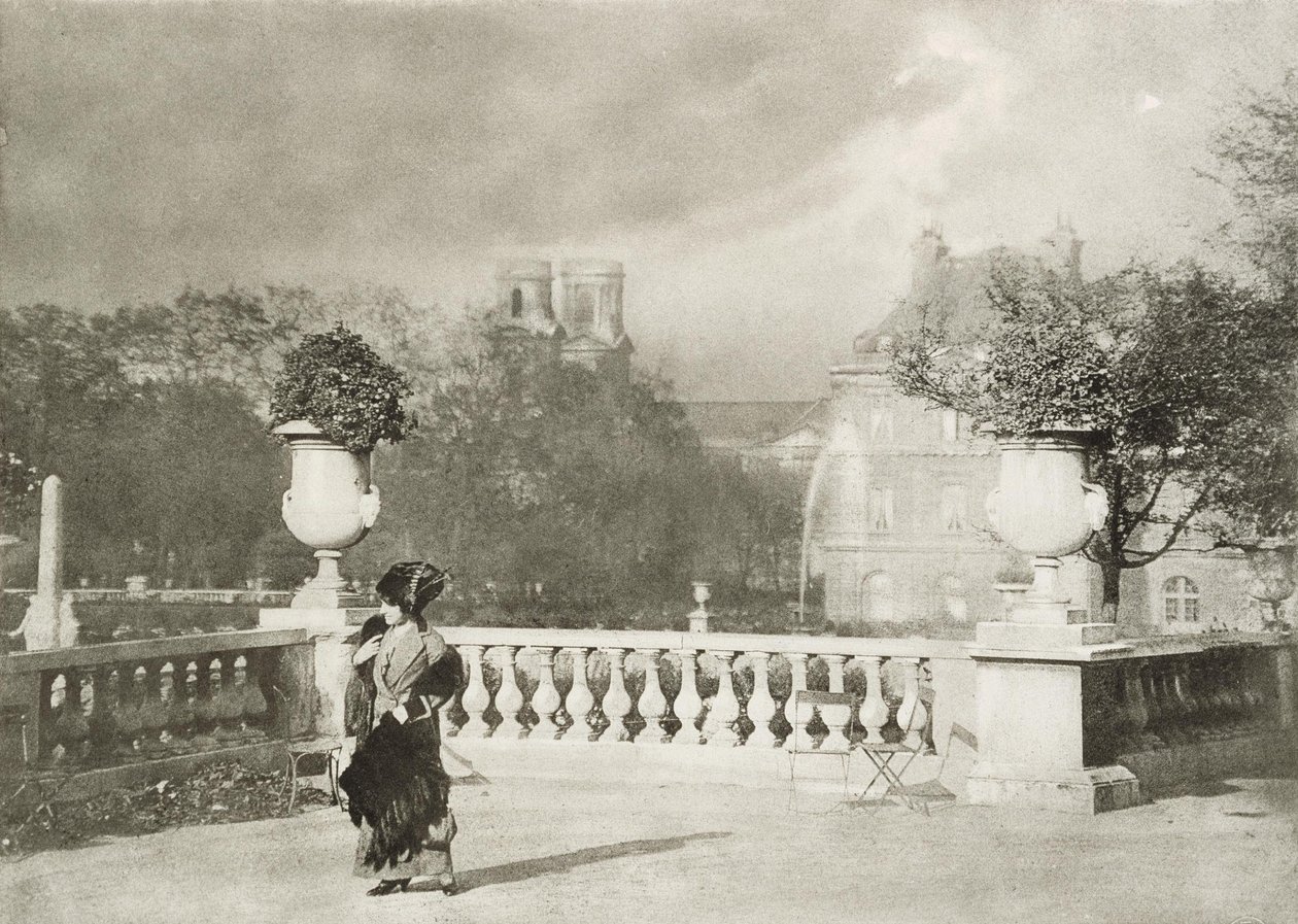 Kvinne i Luxembourg -hagen av Émile Joachim Constant Puyo