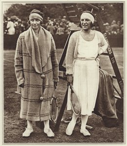 Kitty Godfree og Suzanne Lenglen (s/hvitt bilde) av (after) English photographer
