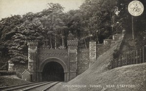 Shugborough Tunnel, nær Stafford (s/hv-bilde) av (after) English photographer