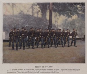 Soldatens skole (farget bilde) av (after) French Photographer