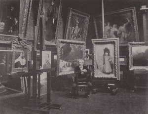 Den franske maleren Carolus-Duran i atelieret hans (s/hvitt-bilde) av (after) French Photographer
