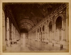  av (after) French Photographer