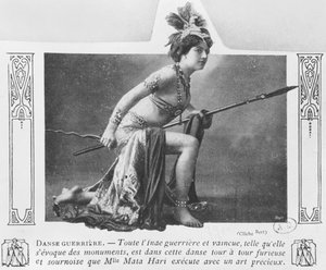 Mata Hari i en krigsdans, tidlig på 1900-tallet av A. Bert
