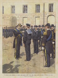 Levering av tapperhetsmedaljen til to sjømenn som returnerer fra Kina, i Royal Crews-kasernene i La Spezia