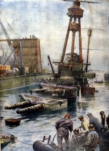 Det tyske slagskipet Hindenburg, senket ved Scapa Flow i Skottland, kom tilbake til overflaten takket være den engelske flåten etter 7 år tilbrakt på bunnen av havene. Illustrasjon av Beltrame. The Domenica of the corriere av Achille Beltrame