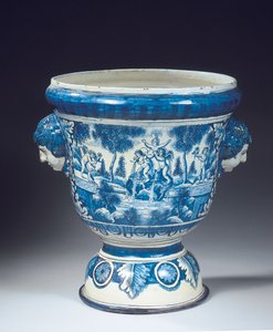 Stor Delft blå og hvit mytologisk hageurne i barokkstil, ca. 1700 (keramikk) av Adriaen (fl.1868 d.1701) (attr.to) Kocks