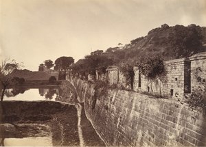 En del av bymuren, Foochow, ca. 1869.