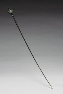 Garment Pin, ca. 1400 f.Kr. (støpt og smidd bronse) av Age Bronze