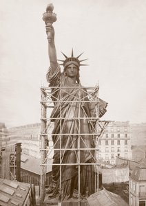 Montering av Frihetsgudinnen, Paris 1883