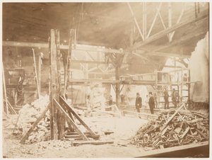 Bartholdis verksted, med modeller av Frihetsgudinnen i bakgrunnen, Paris, 1883