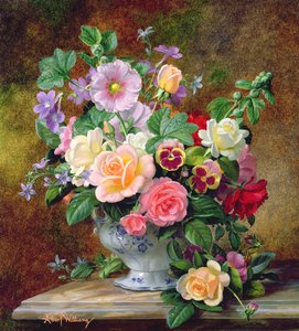 Roser, stemorsblomster og andre blomster i en vase