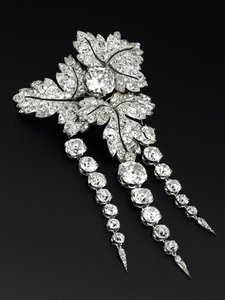 "Currant Leaves" brosje, ca.1855