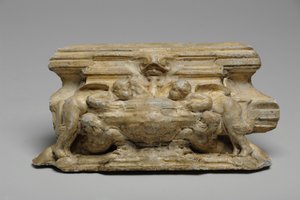 En av 9 maketter for Sam Wilson Chimneypiece, ca. 1908-14 (gips og skjellakk) av Alfred Gilbert