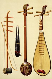 En huqin og bue, en sheng, en sanxian og en pipa, kinesiske instrumenter fra 