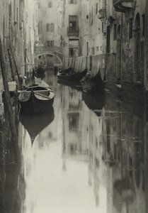 En kanal i Venezia av Alfred Stieglitz