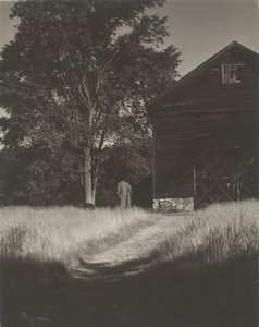 Barn, Lake George, 1936. av Alfred Stieglitz