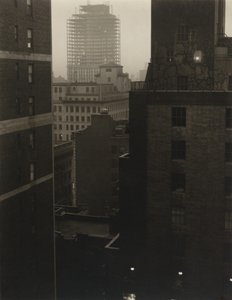 Fra vinduet mitt på An American Place, sørvest av Alfred Stieglitz