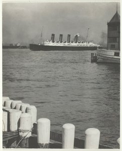 Outward Bound, The Mauretania, 1910, trykt 191832. av Alfred Stieglitz