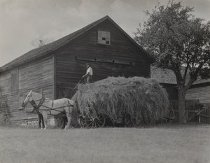 Høyvognen og låven av Alfred Stieglitz