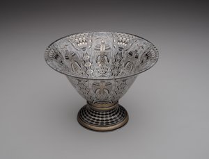 Skål, ca. 1914-15 (emaljert, forgylt og bronsitt-ferdig glass) av Alfred Walter