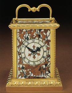 Vognklokke, fra et Napoleon III-bordsett i fire deler, intarsia av Duvinage og Harinckouk, ca. 1877 (ormolu-montert elfenben og fruktved) (476432 og 476441)