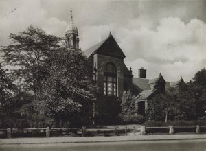 Harvard University: Hemenway Gymnasium (s/hvitt bilde) av American Photographer (after)