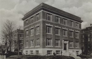 Harvard University: Wolcott Gibbs Memorial Laboratory, T Jefferson Coolidge Chemical Laboratory (s/hv-bilde) av American Photographer (after)