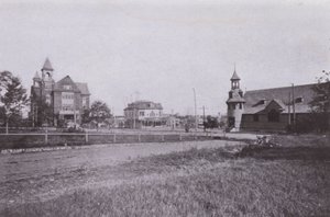Old Orchard Beach, Maine: Rådhus og offentlig bibliotek; Postkontor; St Margaret